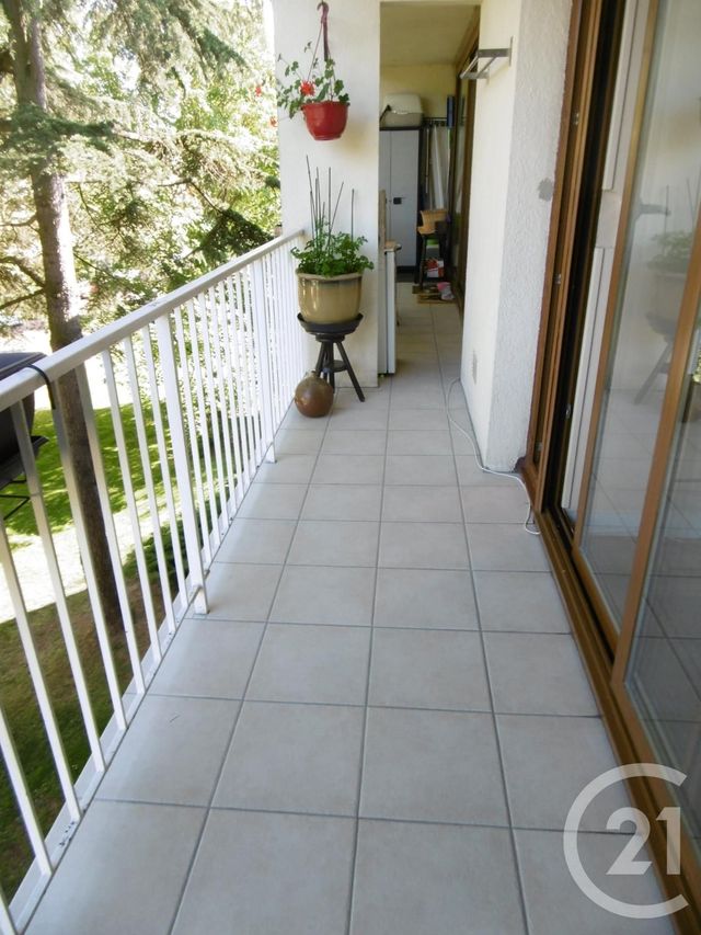 Appartement F3 à vendre - 3 pièces - 62.0 m2 - CHILLY MAZARIN - 91 - ILE-DE-FRANCE - Century 21 Agence Du Centre Appartement F3 à vendre - 3 pièces - 62.0 m2 - CHILLY MAZARIN - 91 - ILE-DE-FRANCE - Century 21 Agence Du Centre