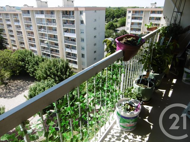 Appartement F3 à vendre - 3 pièces - 64.0 m2 - CHILLY MAZARIN - 91 - ILE-DE-FRANCE - Century 21 Agence Du Centre Appartement F3 à vendre - 3 pièces - 64.0 m2 - CHILLY MAZARIN - 91 - ILE-DE-FRANCE - Century 21 Agence Du Centre