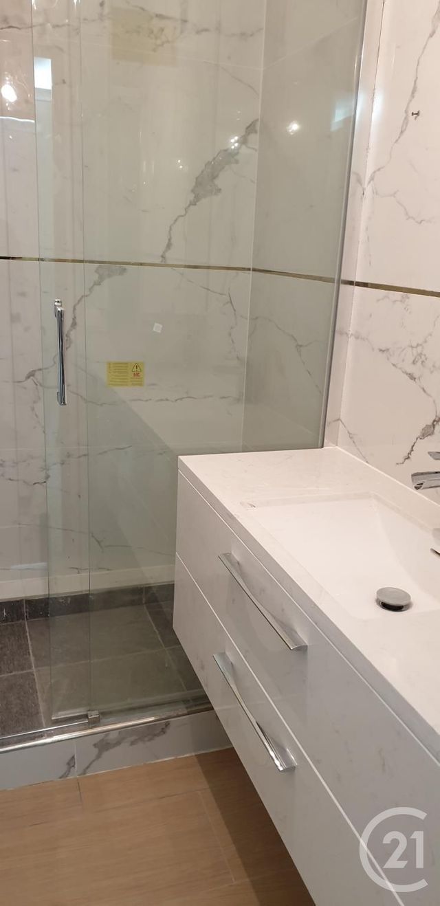 Appartement F3 à vendre - 3 pièces - 64.0 m2 - CHILLY MAZARIN - 91 - ILE-DE-FRANCE - Century 21 Agence Du Centre Appartement F3 à vendre - 3 pièces - 64.0 m2 - CHILLY MAZARIN - 91 - ILE-DE-FRANCE - Century 21 Agence Du Centre