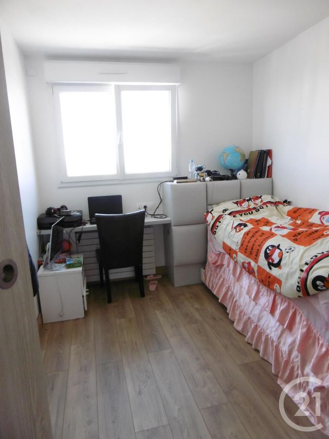 Appartement F3 à vendre - 3 pièces - 64.0 m2 - CHILLY MAZARIN - 91 - ILE-DE-FRANCE - Century 21 Agence Du Centre Appartement F3 à vendre - 3 pièces - 64.0 m2 - CHILLY MAZARIN - 91 - ILE-DE-FRANCE - Century 21 Agence Du Centre
