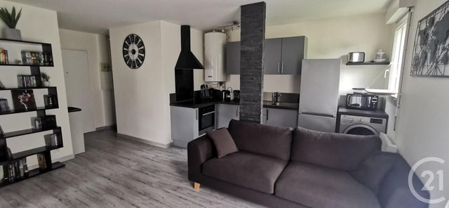 Afficher la photo en grand Appartement F2 à vendre - 2 pièces - 41.72 m2 - CHILLY MAZARIN - 91 - ILE-DE-FRANCE - Century 21 Agence Du Centre