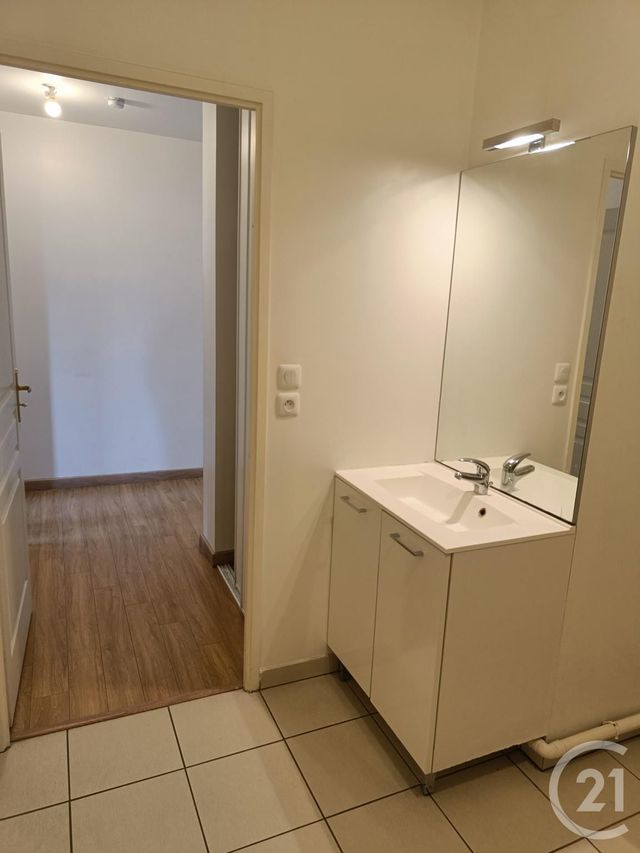 Appartement F2 à vendre - 2 pièces - 46.37 m2 - CHILLY MAZARIN - 91 - ILE-DE-FRANCE - Century 21 Agence Du Centre