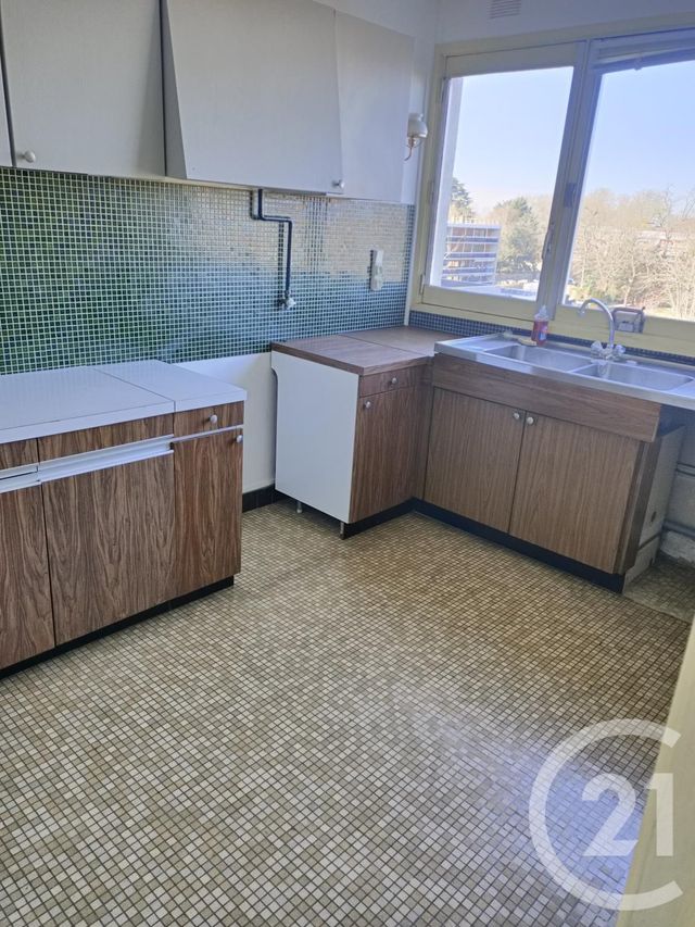 Afficher la photo en grand Appartement F3 à vendre - 3 pièces - 78.32 m2 - CHILLY MAZARIN - 91 - ILE-DE-FRANCE - Century 21 Agence Du Centre