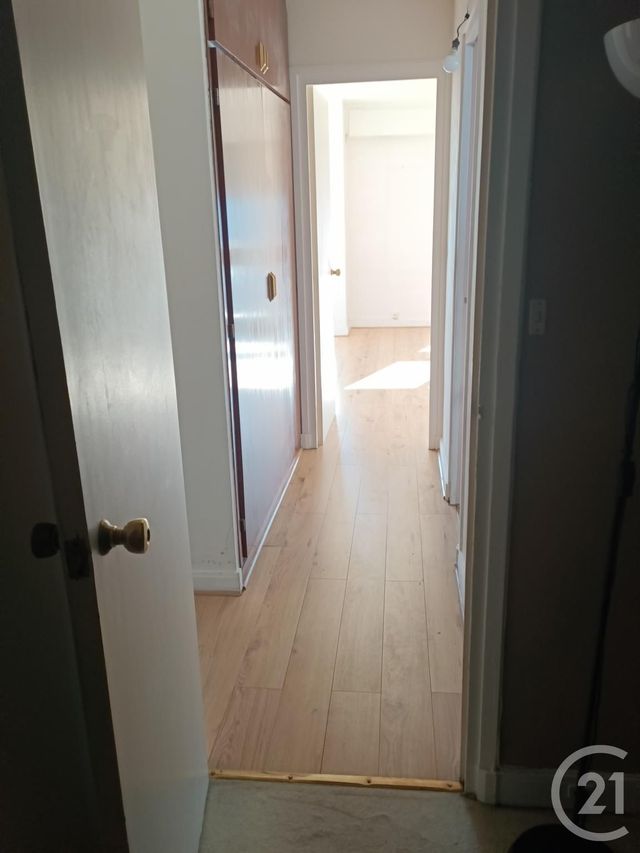 Afficher la photo en grand Appartement F3 à vendre - 3 pièces - 78.32 m2 - CHILLY MAZARIN - 91 - ILE-DE-FRANCE - Century 21 Agence Du Centre