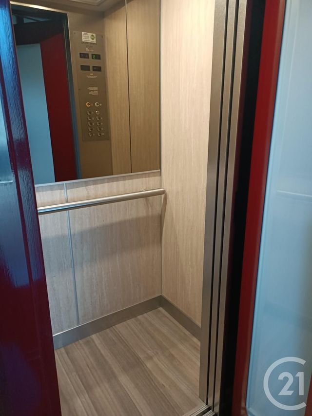 Afficher la photo en grand Appartement F3 à vendre - 3 pièces - 78.32 m2 - CHILLY MAZARIN - 91 - ILE-DE-FRANCE - Century 21 Agence Du Centre