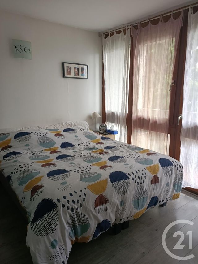 Afficher la photo en grand Appartement F4 à vendre - 4 pièces - 76.89 m2 - CHILLY MAZARIN - 91 - ILE-DE-FRANCE - Century 21 Agence Du Centre