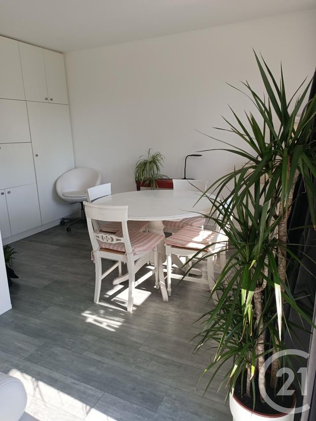 Afficher la photo en grand Appartement F4 à vendre - 4 pièces - 84.0 m2 - CHILLY MAZARIN - 91 - ILE-DE-FRANCE - Century 21 Agence Du Centre
