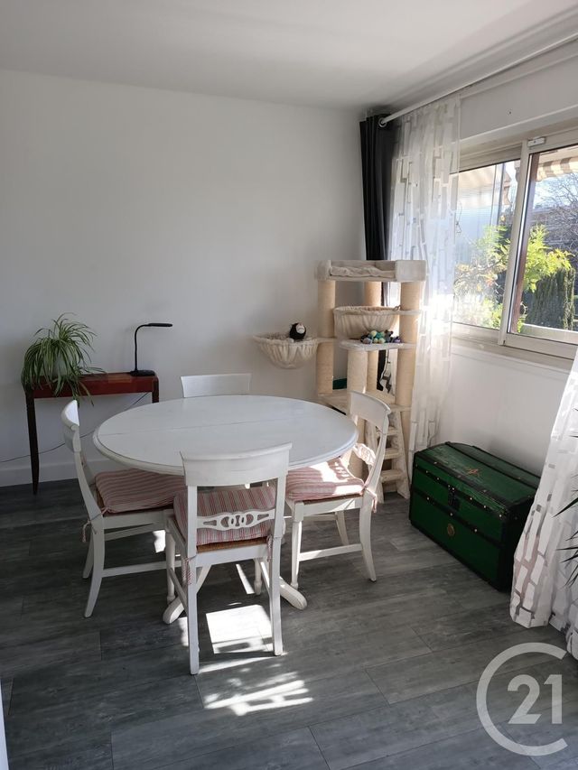 Afficher la photo en grand Appartement F4 à vendre - 4 pièces - 84.0 m2 - CHILLY MAZARIN - 91 - ILE-DE-FRANCE - Century 21 Agence Du Centre