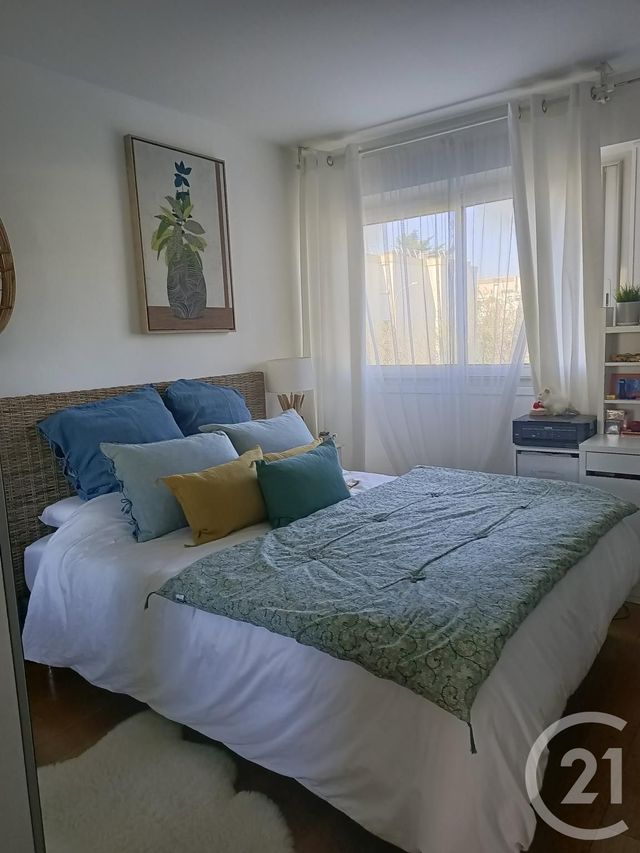 Afficher la photo en grand Appartement F4 à vendre - 4 pièces - 84.0 m2 - CHILLY MAZARIN - 91 - ILE-DE-FRANCE - Century 21 Agence Du Centre