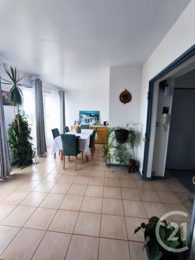 Appartement F5 à vendre - 5 pièces - 83.17 m2 - CHILLY MAZARIN - 91 - ILE-DE-FRANCE - Century 21 Agence Du Centre