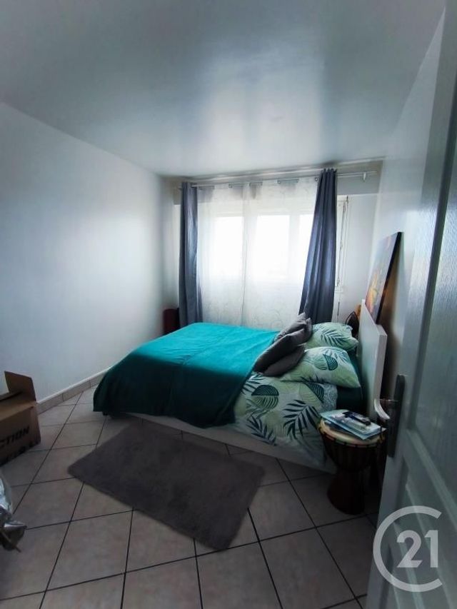 Appartement F5 à vendre - 5 pièces - 83.17 m2 - CHILLY MAZARIN - 91 - ILE-DE-FRANCE - Century 21 Agence Du Centre