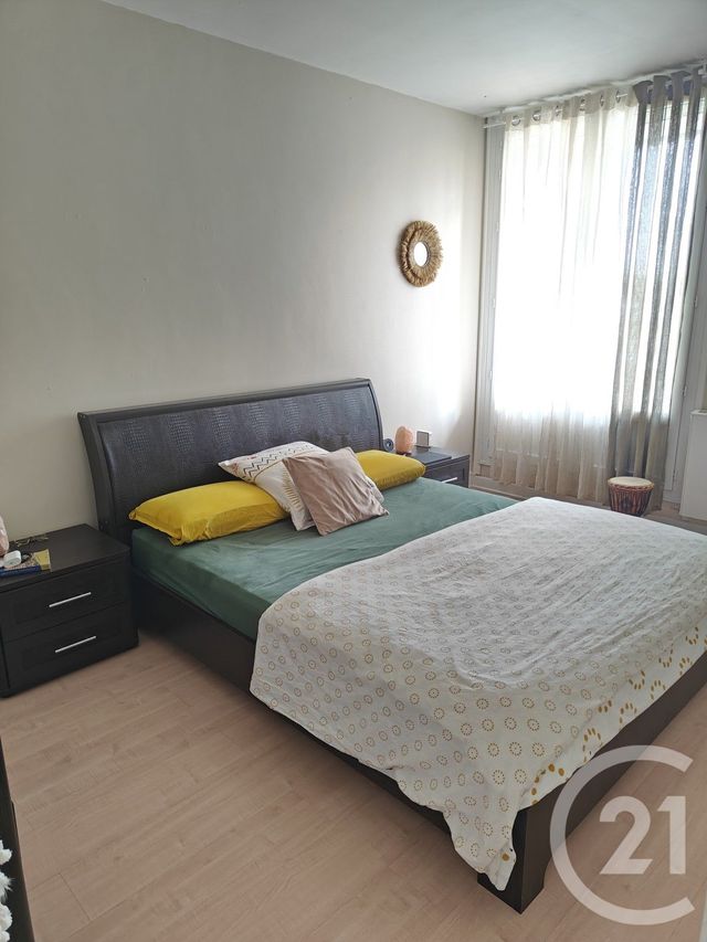 Appartement F4 à vendre - 4 pièces - 81.0 m2 - CHILLY MAZARIN - 91 - ILE-DE-FRANCE - Century 21 Agence Du Centre