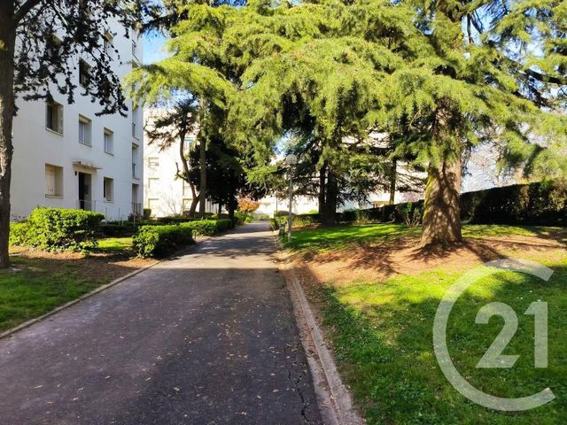 Afficher la photo en grand Appartement F3 à louer - 3 pièces - 57.39 m2 - CHILLY MAZARIN - 91 - ILE-DE-FRANCE - Century 21 Agence Du Centre