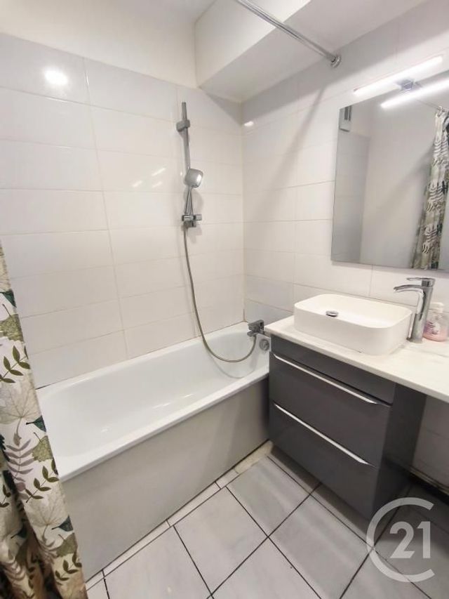 Appartement F3 à louer - 3 pièces - 63.88 m2 - CHILLY MAZARIN - 91 - ILE-DE-FRANCE - Century 21 Agence Du Centre