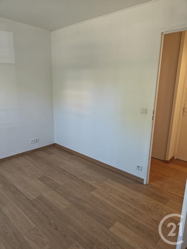 Appartement F3 à vendre - 3 pièces - 55.72 m2 - MORANGIS - 91 - ILE-DE-FRANCE - Century 21 Agence Du Centre