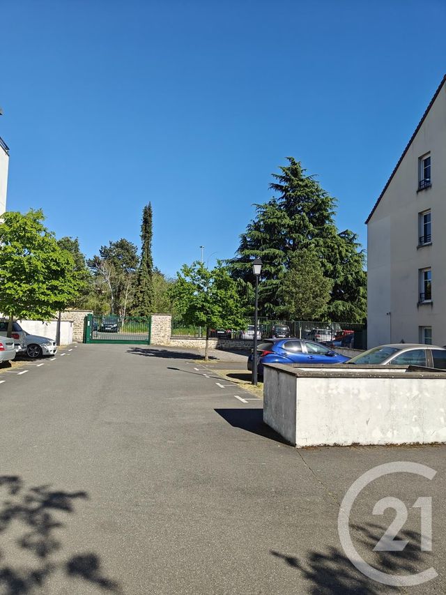 Appartement F3 à vendre - 3 pièces - 55.72 m2 - MORANGIS - 91 - ILE-DE-FRANCE - Century 21 Agence Du Centre