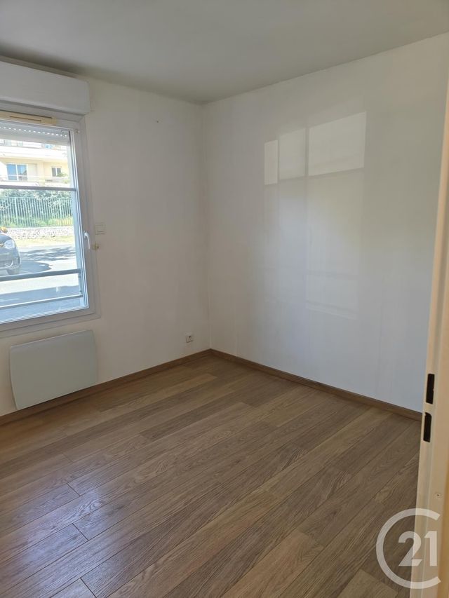 Appartement F3 à vendre - 3 pièces - 55.72 m2 - MORANGIS - 91 - ILE-DE-FRANCE - Century 21 Agence Du Centre
