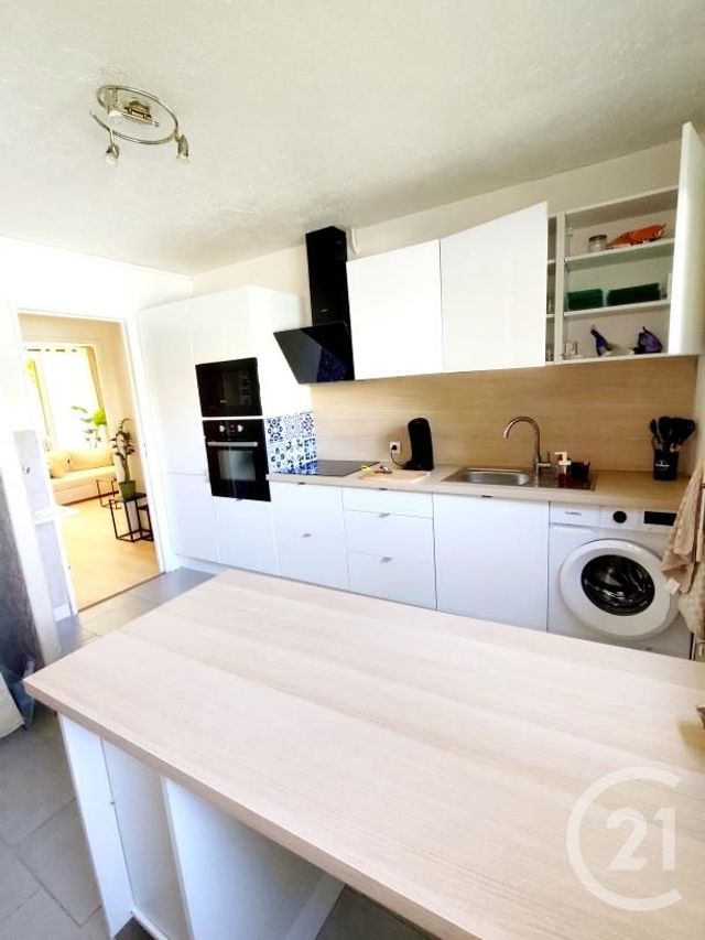 Appartement F2 à louer - 2 pièces - 52.91 m2 - CHILLY MAZARIN - 91 - ILE-DE-FRANCE - Century 21 Agence Du Centre