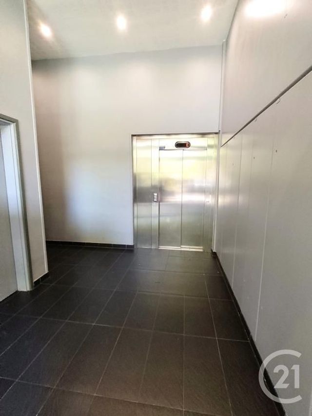 Appartement F3 à vendre - 3 pièces - 57.52 m2 - MONTREUIL - 93 - ILE-DE-FRANCE - Century 21 Agence Du Centre