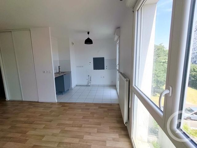 Appartement F3 à vendre - 3 pièces - 57.52 m2 - MONTREUIL - 93 - ILE-DE-FRANCE - Century 21 Agence Du Centre