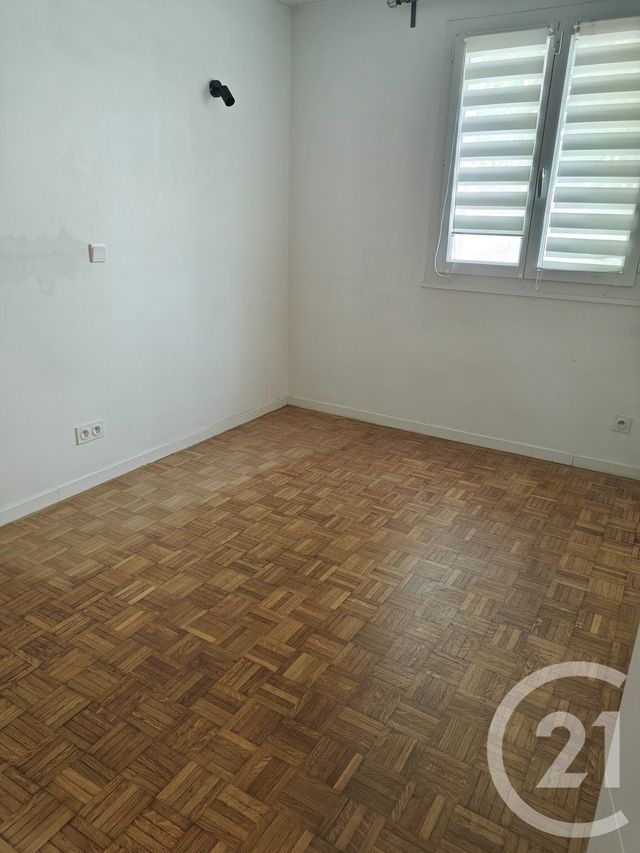 Appartement F3 à vendre - 3 pièces - 59.86 m2 - MORANGIS - 91 - ILE-DE-FRANCE - Century 21 Agence Du Centre