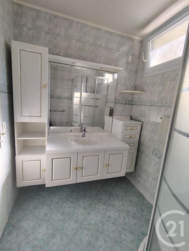 Appartement F3 à louer - 3 pièces - 63.47 m2 - CHILLY MAZARIN - 91 - ILE-DE-FRANCE - Century 21 Agence Du Centre