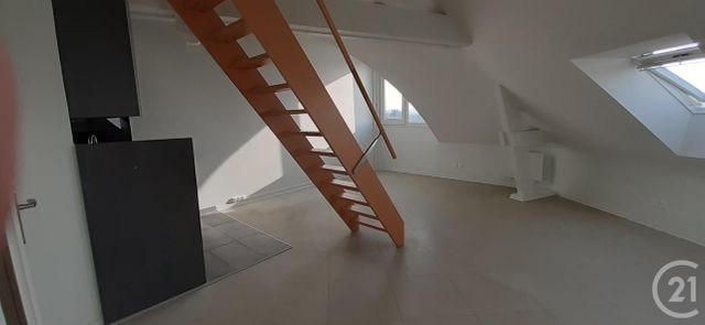 Appartement F1 à louer - 1 pièce - 35.28 m2 - LONGJUMEAU - 91 - ILE-DE-FRANCE - Century 21 Agence Du Centre
