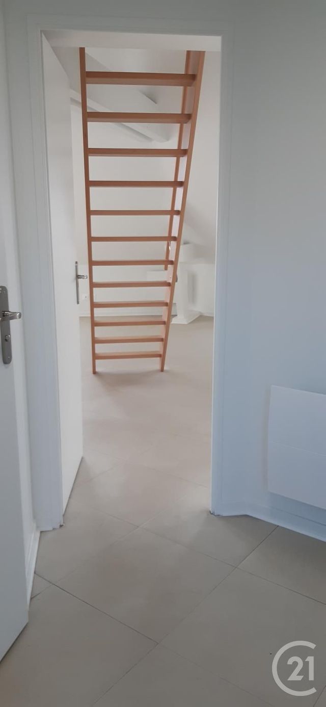 Appartement F1 à louer - 1 pièce - 35.28 m2 - LONGJUMEAU - 91 - ILE-DE-FRANCE - Century 21 Agence Du Centre