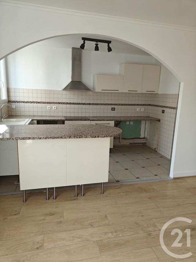 Appartement F4 à louer - 4 pièces - 80.0 m2 - CHILLY MAZARIN - 91 - ILE-DE-FRANCE - Century 21 Agence Du Centre
